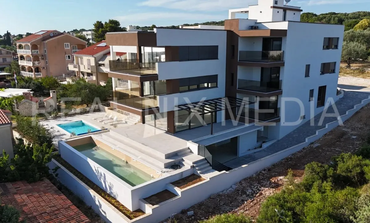 Zadar/Kožino-PANORAMSKI POGLED NA MORE! LIFT! 80 m DO MORA! 5 SP.SOBA! - cover