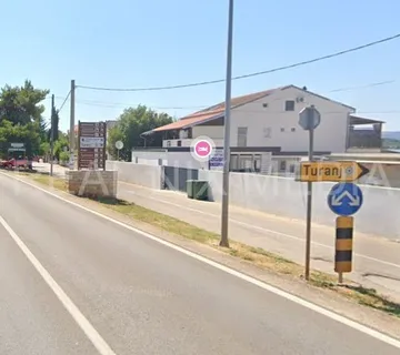 Turanj-starina 180 m do mora! Potrebna adaptacija! - cover