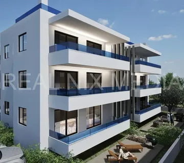 Luksuzni stan s privatnom krovnom terasom – Sukošan, 250 m od mora - cover