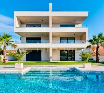 Bibinje-NAMJEŠTEN PENTHOUSE SA KROVNOM TERASOM I POGLEDOM NA MORE! - cover