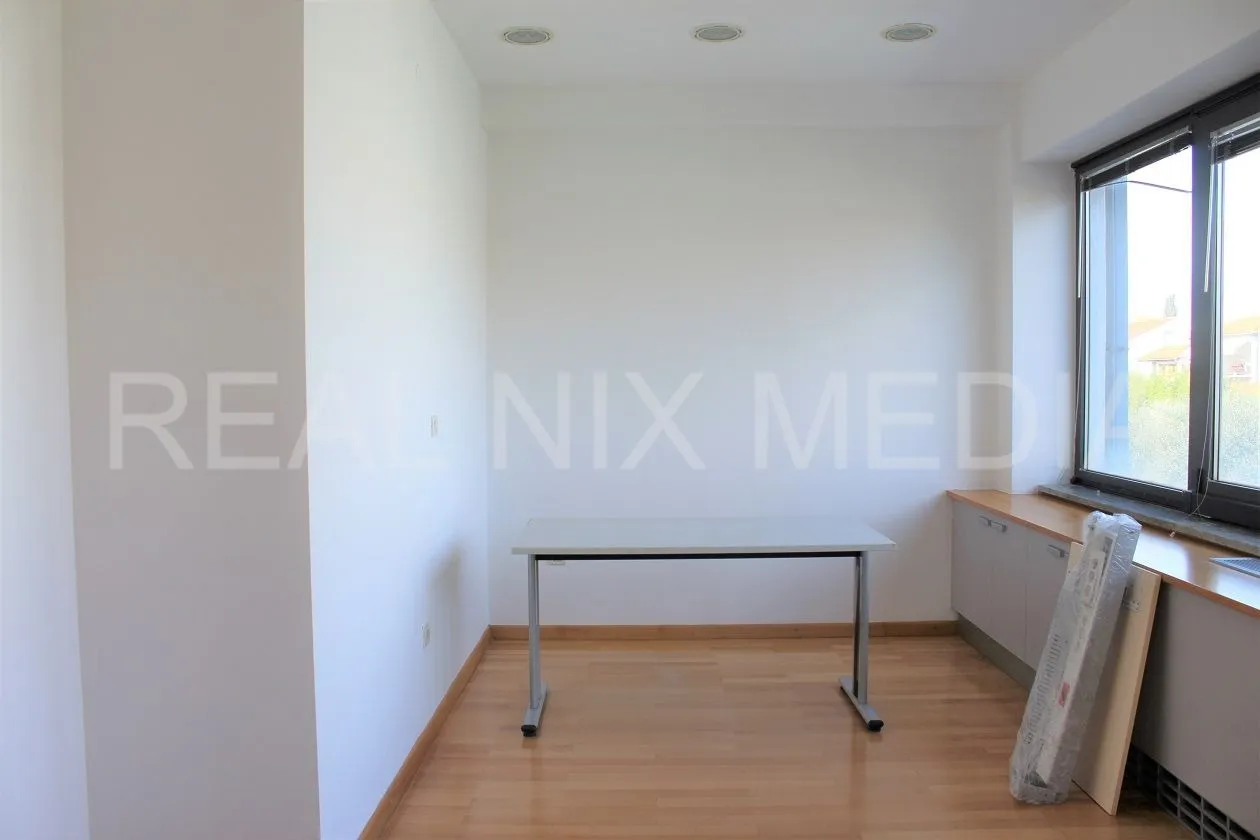 Relja-NAJAM UREDSKOG PROSTORA! - cover