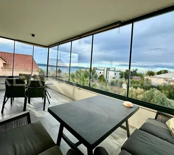 Bibinje-NAMJEŠTEN PENTHOUSE SA KROVNOM TERASOM I POGLEDOM NA MORE! - Bibinje, Bibinje