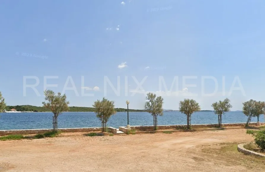 Pašman-GRAĐ.ZEMLJIŠTE 1. RED DO MORA!! - cover