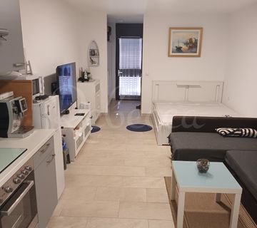 Ekskluzivna prodaja, apartman 41 m2, terasa, 200 m more, Duga uvala - cover