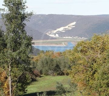 Prodaje se kombinirano zemljište, 2410 m2 Rakalj - cover