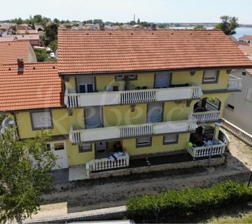 Vrsi, kuća 8 apartmana, podrum, garaža, 60m od mora, pogled!!! - cover