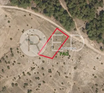 Prodaje se poljoprivredno zemljište površine 1478 m2 - PAG - cover