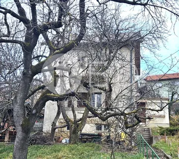 Vrapče Kuća Sa Zemljištem - Zagreb