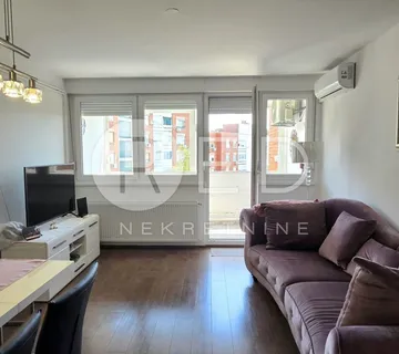 PRODAJA 3-SOBNOG STANA – RAVNICE, MAKSIMIR – 62 m², RENOVIRAN I NAMJEŠTEN - Zagreb