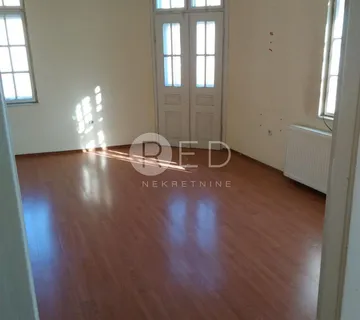 STAN 100 m2 CENTAR OSIJEKA - cover