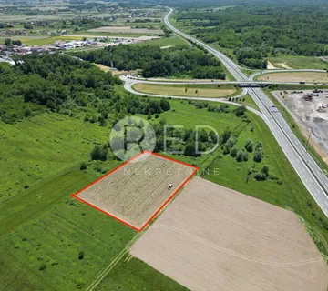 Zemljište 5557 m2- Poslovna zona Vrbovec/Pirakovec - Pirakovec, Vrbovec
