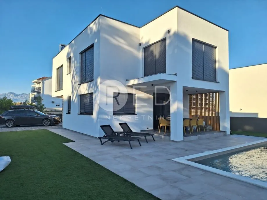 OTOK PAG, POVLJANA KUĆA SA BAZENOM BLIZU MORA - cover