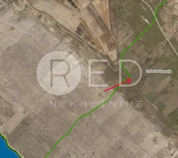 Prodaju se poljoprivredna zemljišta ukupne površine 6614 m2 - DINJIŠKA, PAG - cover