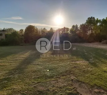 KUĆA I IMANJE - SRCE BARANJE - KNEŽEVI VINOGRADI - cover