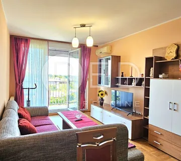 SVIJETAO I ODMAH USELJIV STAN U VRAPČU – 53 m², LOĐA, LIFT - Zagreb