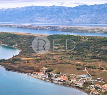 INVESTICIJSKA PRILIKA: GRAĐEVINSKO ZEMLJIŠTE U LJUPČU - 200 M OD MORA - cover