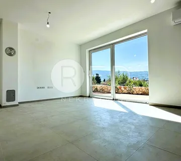 Otok Cres, Cres - stan u prizemlju, 2S+DB, 97,60 m2