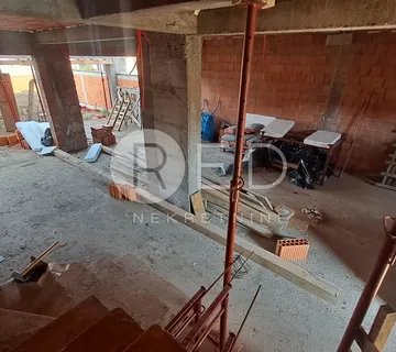 SL.BROD DVOETAŽNI STAN 162,63m2 KOLONIJA - Brodski Varoš, Slavonski Brod