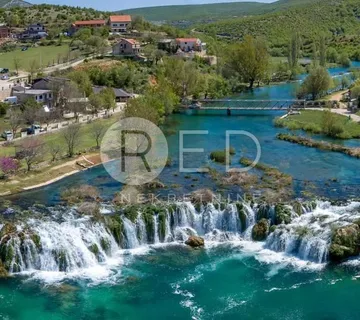 GRAĐEVINSKO ZEMLJIŠTE NA RIJECI ZRMANJI! - cover