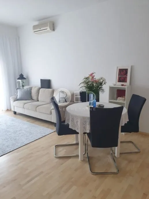 STAN OSIJEK DONJI GRAD 71m2 - cover