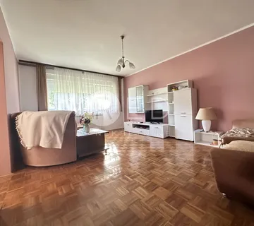 PRODAJA KUĆE S DVA STANA, MIROŠEVEC - cover