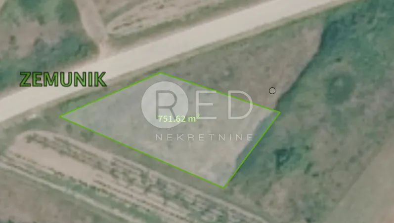 ZEMUNIK GRAĐEVINSKO ZEMLJIŠTE U NEIZGRAĐENOM DIJELU - cover