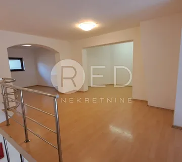 POŽEGA POSLOVNI PROSTOR 80m2 CENTAR+PARKING - cover