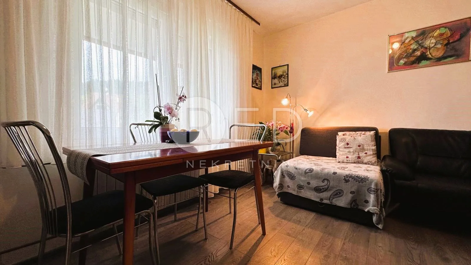 GRAČANI - PROSTRANA KUĆA S OKUĆNICOM - cover