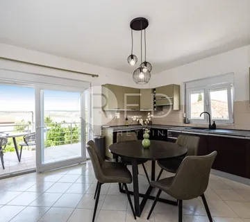 150 METARA OD MORA PRODAJA KUĆE ROVANJSKA-ZADAR - cover