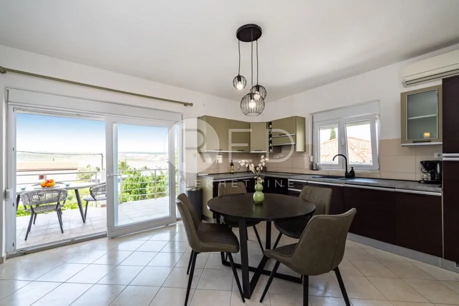 150 METARA OD MORA PRODAJA KUĆE ROVANJSKA-ZADAR - cover