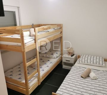 APARTMAN U PRIZEMLJU 300 M OD MORA - Vinjerac, Zadarska - cover