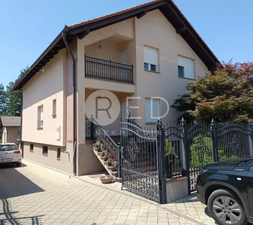 Đakovo - prekrasna, iznimno kvalitetna kuća - top lokacija - cover