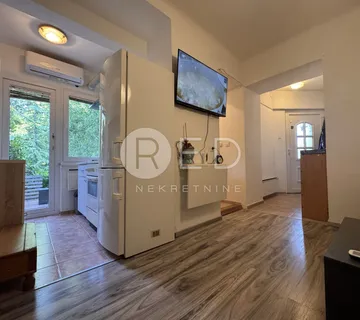 TUŠKANAC 2 GARSONIJERE U CENTRU GRADA (IZNAD DUBRAVKINOG PUTA) - cover