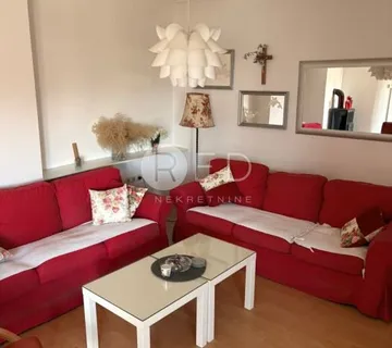 KUĆA SL.BROD MALI PARIZ - cover