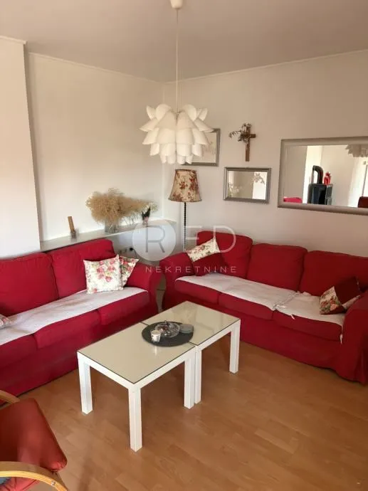 KUĆA SL.BROD MALI PARIZ - cover