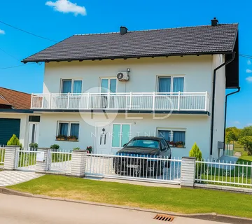 NOVOOBNOVLJENA I UREĐENA KUĆA KLOŠTAR IVANIĆ - cover