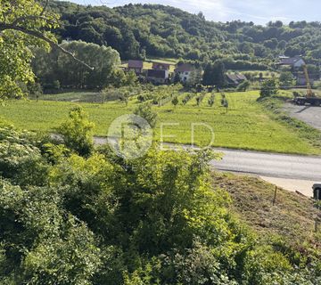 GRAĐEVINSKO ZEMLJIŠTE PREKVRŠJE 1800m2 - cover