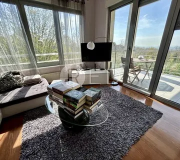 ŠESTINE, STAN S UGOĐAJEM - VIŠE OD KVADRATA - cover