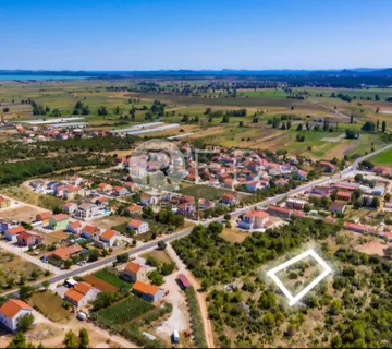 GRAĐEVINSKO ZEMLJIŠTE 1232m2 - KAKMA, BIOGRAD N/M - cover