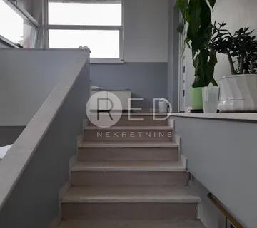 VARAŽDIN CENTAR STAN 144m2 KAT