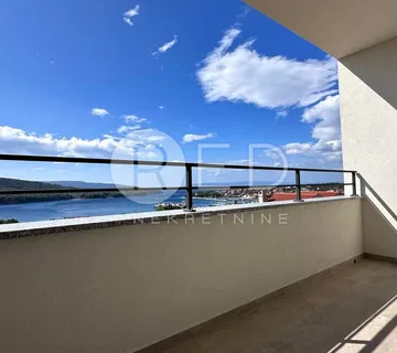 Otok Cres, Cres - stan na 1. katu, 3S+DB, 122 m2