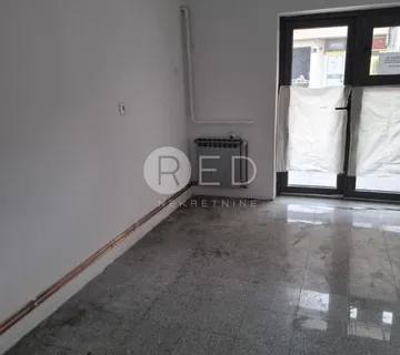 Prodaja dva ulična lokala s mogućnošću spajanja u jedan - cover