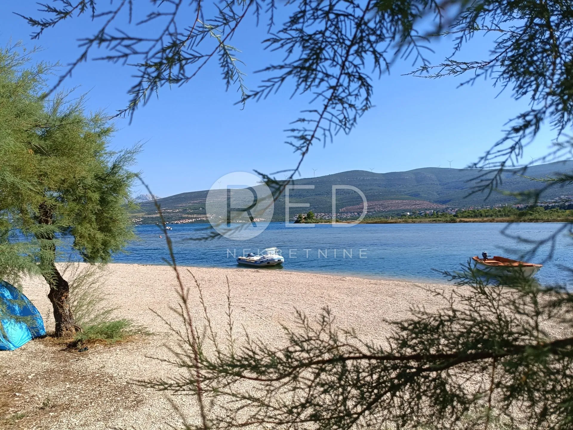 KUĆA S POGLEDOM NA MORE - cover