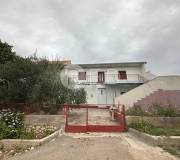 KATNICA U POSEDARJU S VELIKIM POTENCIJALOM I POGLEDOM NA MORE  - cover