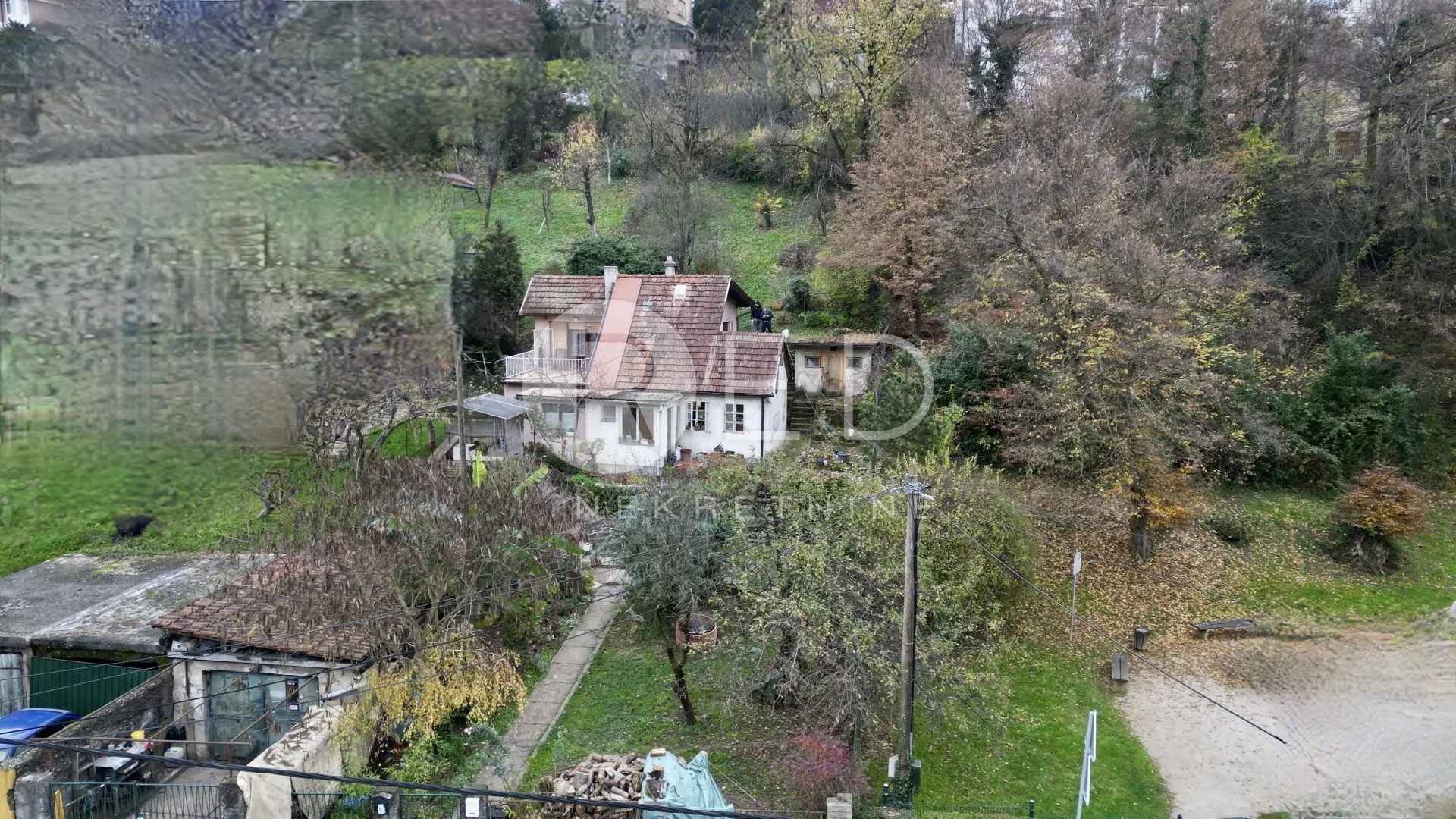 CENTAR BRITANAC KUĆA/GRAĐEVINSKO ZEMLJIŠTE PRODAJA - cover