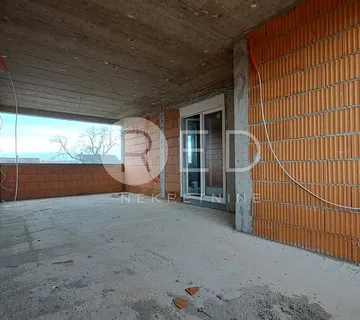 SLAVONSKI BROD 4-SOBAN STAN KOLONIJA 79,5m2 - cover