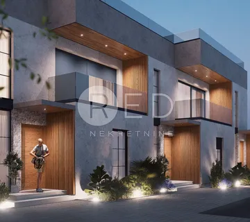 SUKOŠAN LUKSUZNA 3 STANA S KROVNOM TERASOM - cover