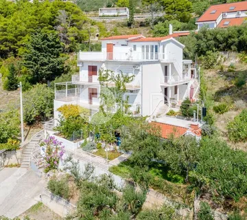 Kuća s panoramskim pogledom na more u Marušićima 250m2 prodaja - Marušići, Omiš