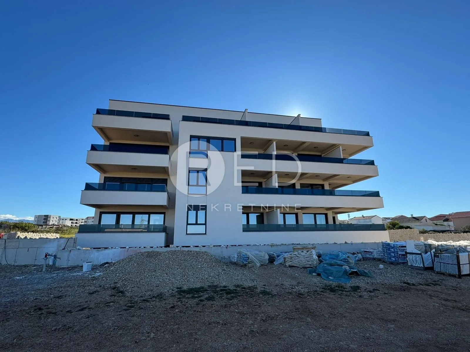 DVOETAŽNI STAN U NOVOGRADNJI 91.72 M2, POVLJANA - PAG - cover