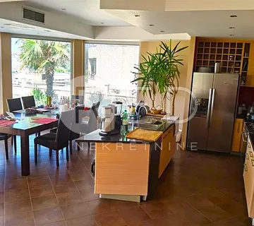 STAN 5 METARA OD MORA, 216 M2 - PRIVLAKA, ZADARSKA - cover